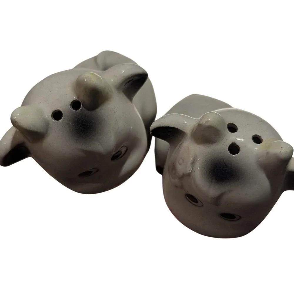 Vintage‎ Ceramic Anthropomorphic Cow Salt & Pepper Shakers Farmhouse Set